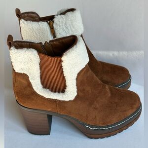 Pierre Dumas Brown Faux Suede Sherpa Trim Ankle Chunky Block Heel Boots Sz 9